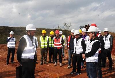 麒麟?yún)^(qū)考察團到富源縣調(diào)研風電項目建設(shè)情況